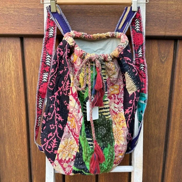 ✨VINTAGE KANTHA SARI BOHO BACKPACK - Picture 3 of 11